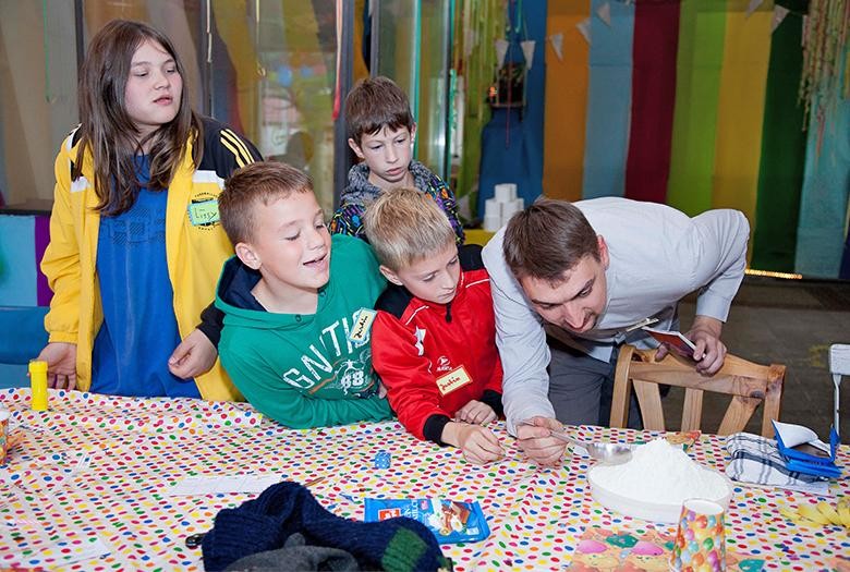 content/Works/2012/(1)Kindergeburtstag