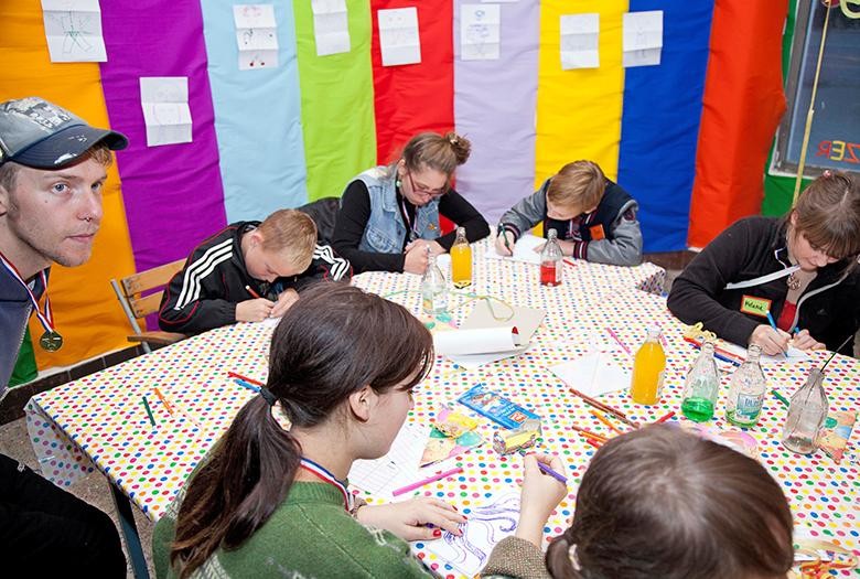 content/Works/2012/(1)Kindergeburtstag